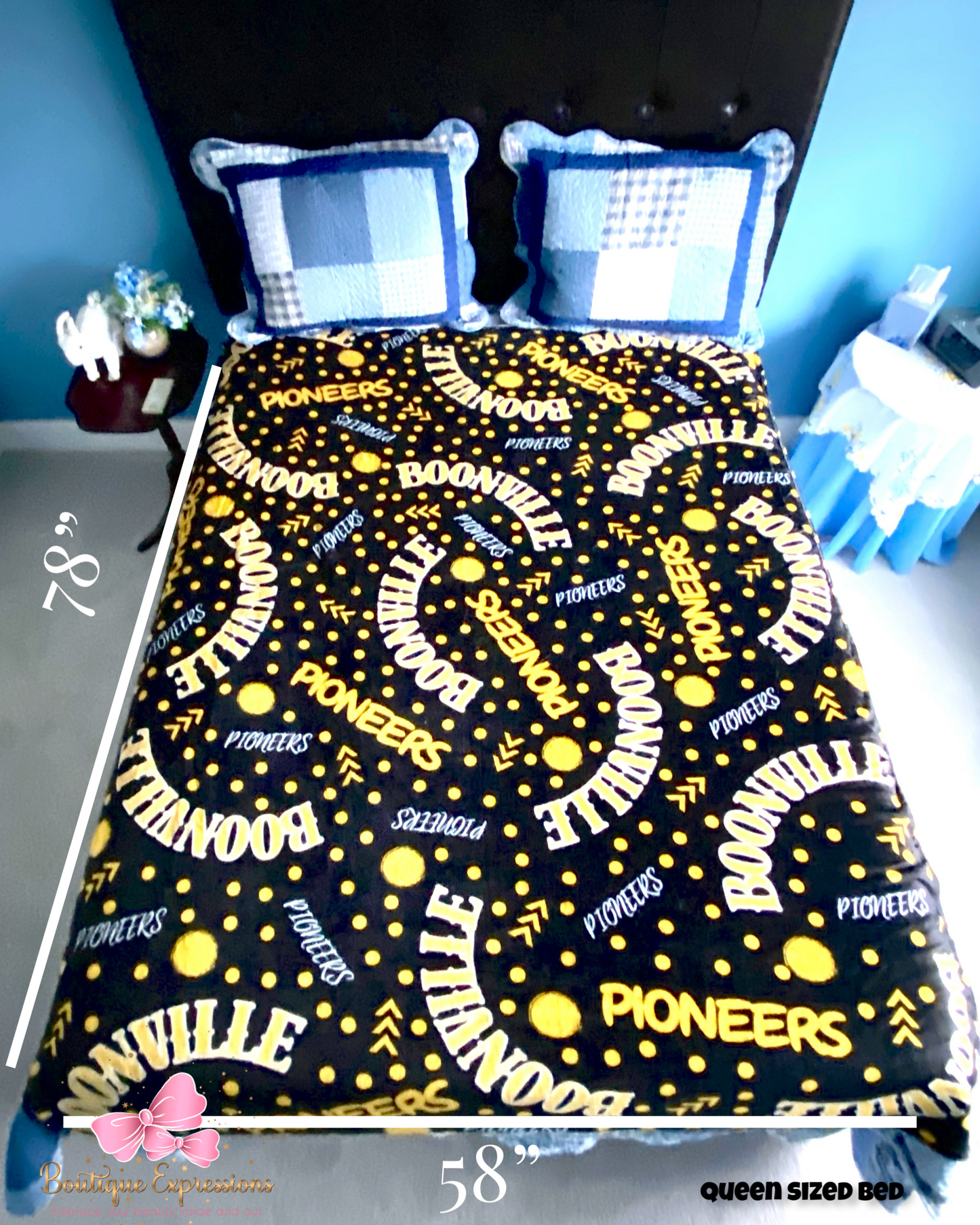 Boonville Pioneers Oversized Blanket (black)