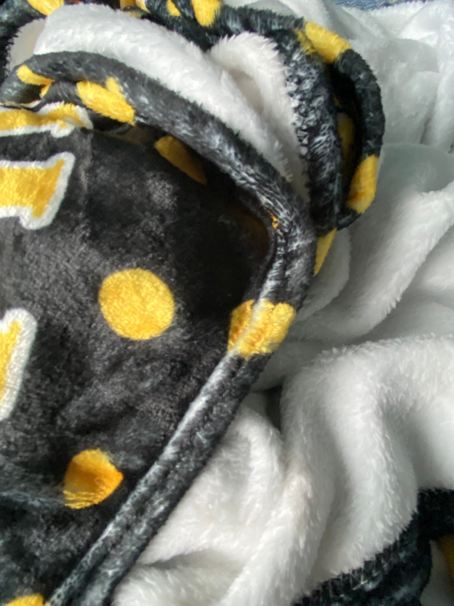 Boonville Pioneers Oversized Blanket (black)