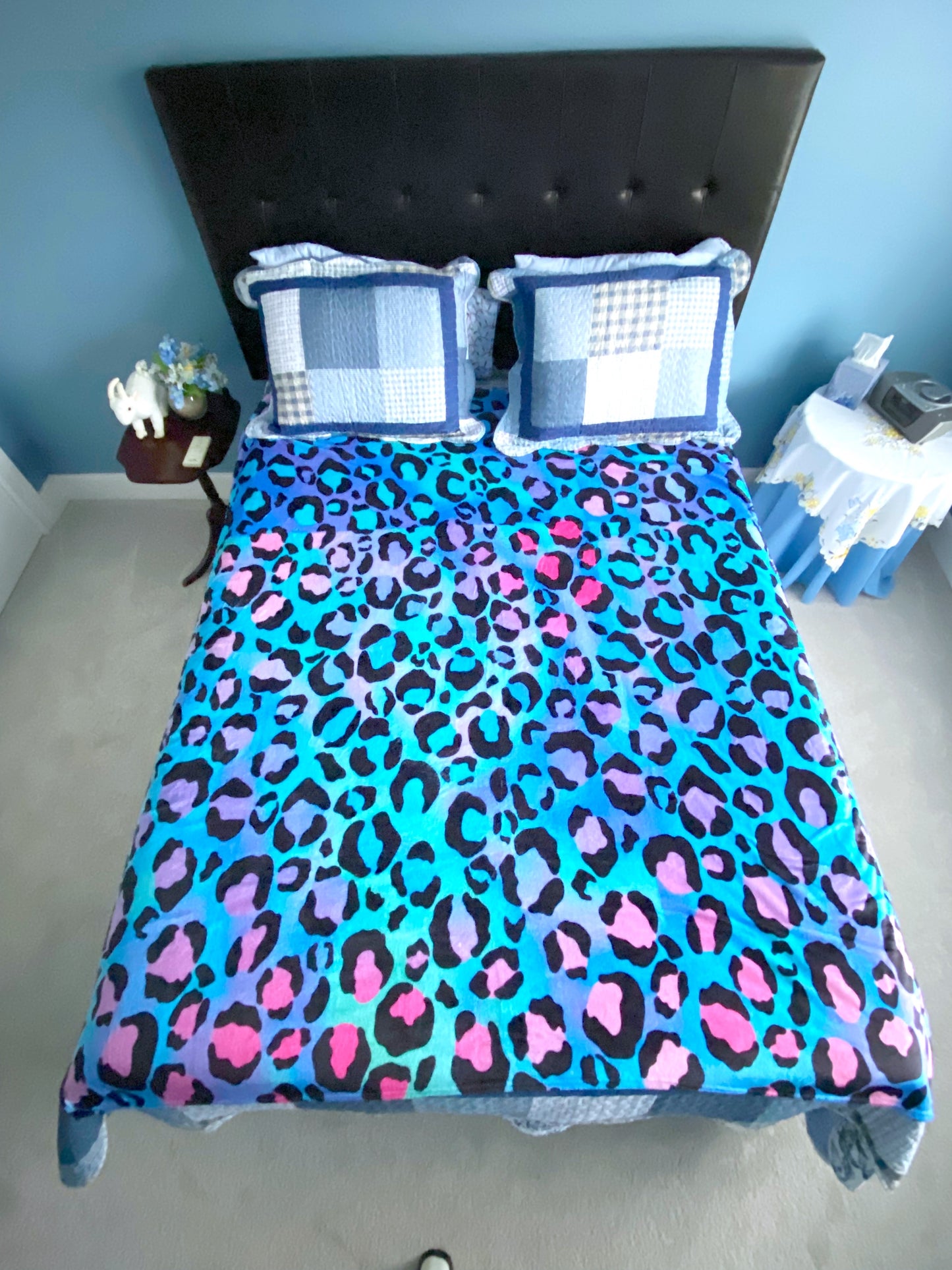 Colorful Cheetah Oversized Blanket