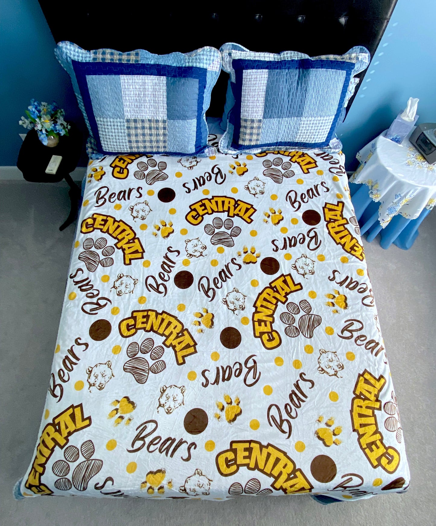 Central Bears Oversized Blanket