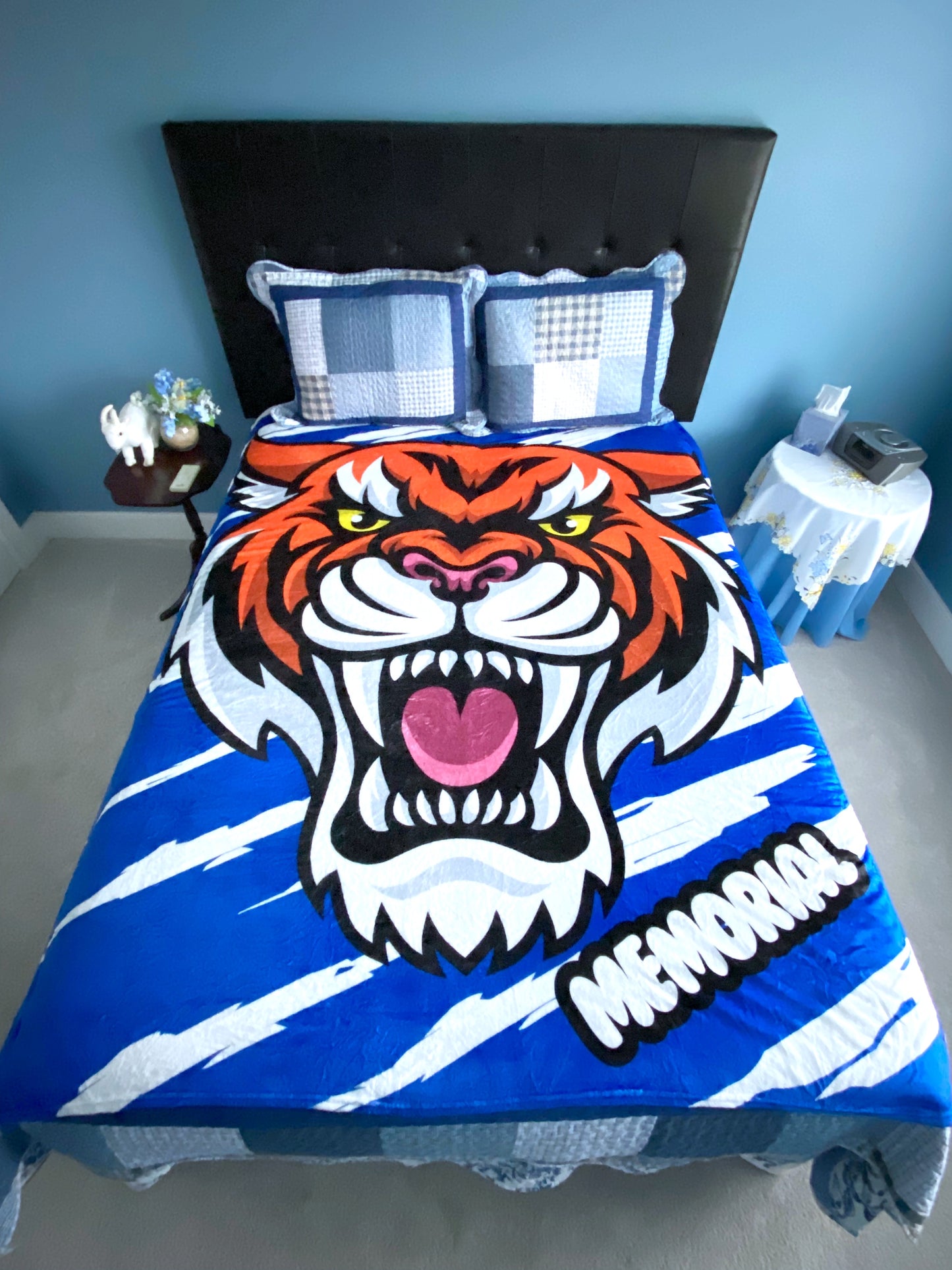 Memorial Tigers Oversized Blanket