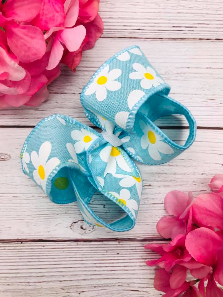 Aqua Daisies