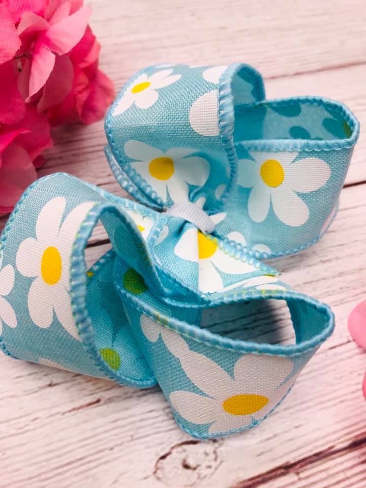 Aqua Daisies