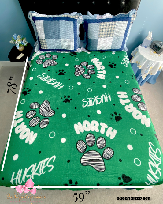 North Huskies Green Oversized Blanket