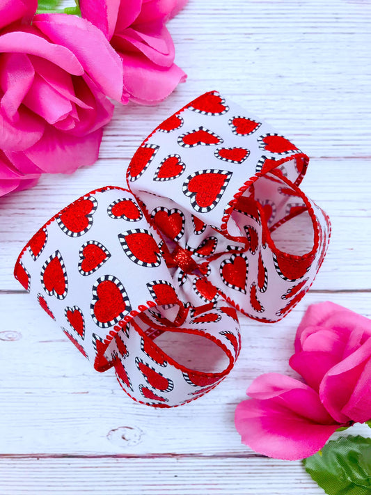 Busy Hearts (White)