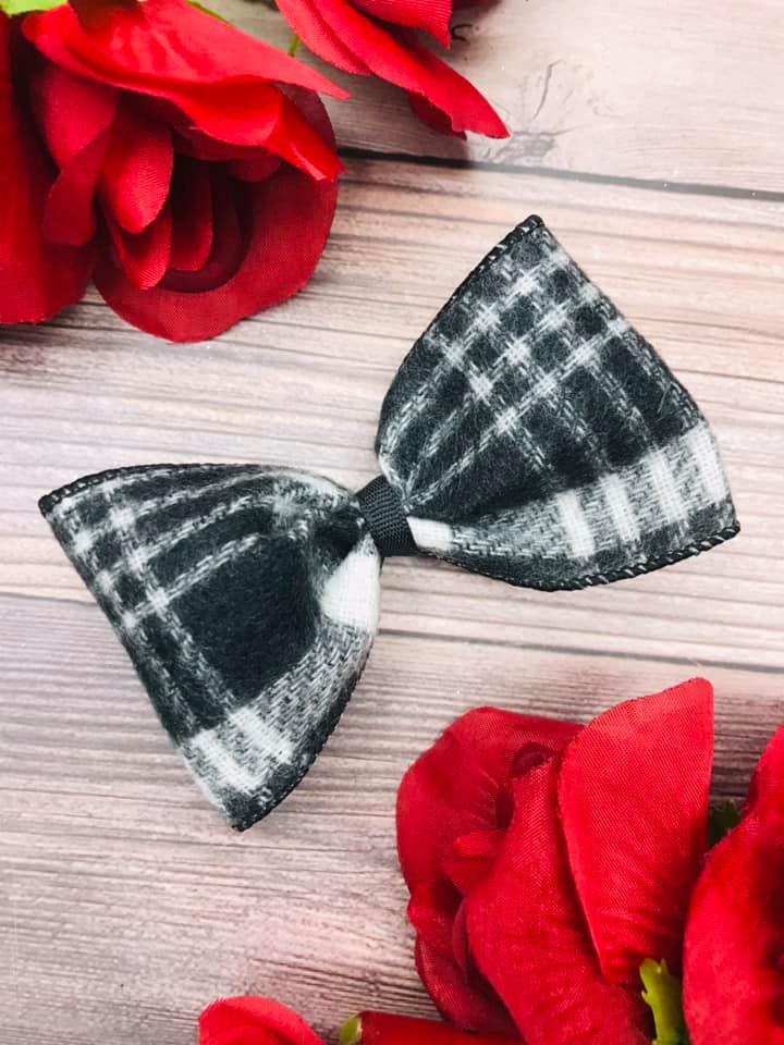 Carriage Ride Flannel ( Black and White)